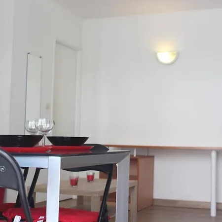 Appt 2 Pieces La Rochelle - Lr030-c123 Apartment